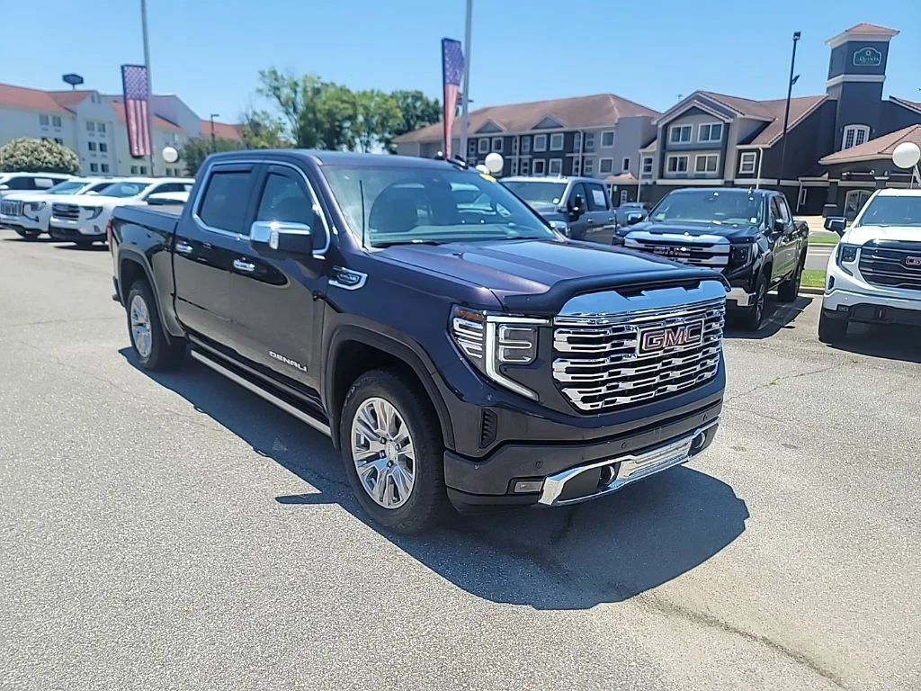 2023 GMC Sierra 4WD Crew Cab Short Box Denali's photo