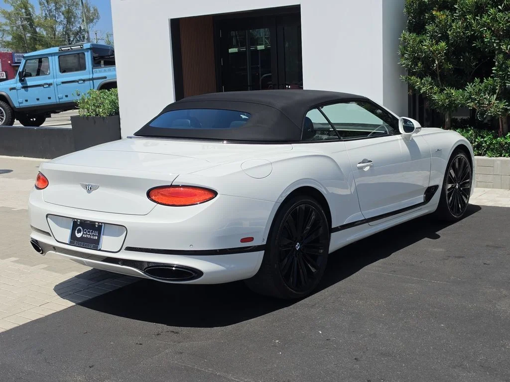 Used 2022 Glacier White Bentley Speed image 4