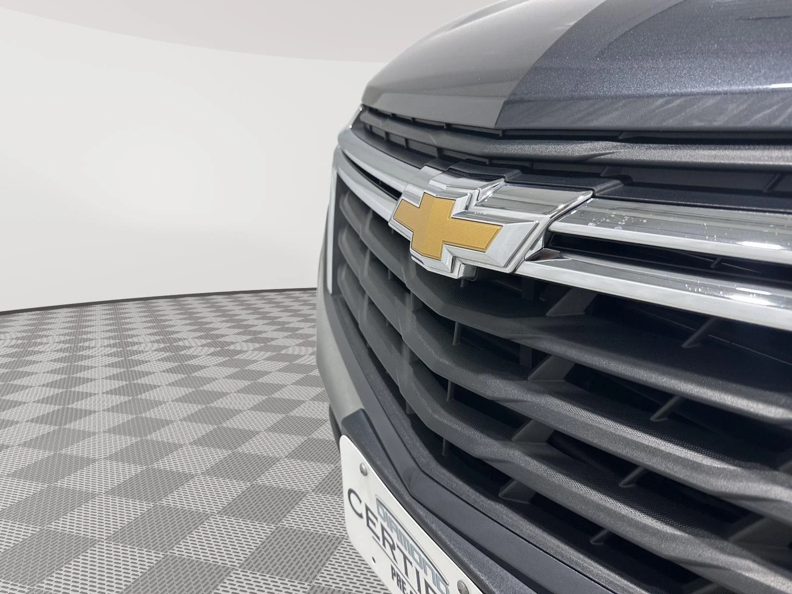 Used 2022 Iron Gray Metallic Chevrolet LS image 25