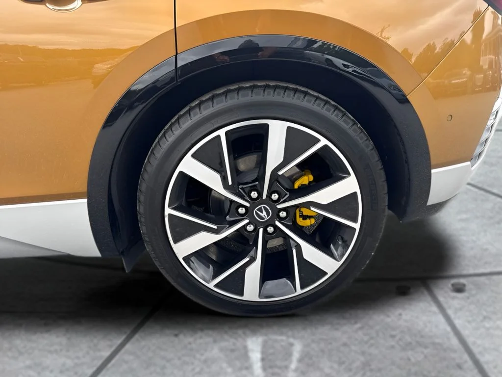 Used 2024 Gold Acura Type S image 25