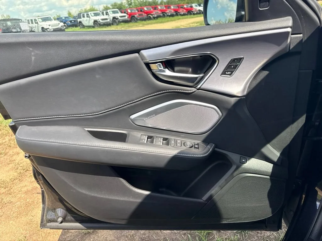 Used 2023  Acura w/Technology Package image 29