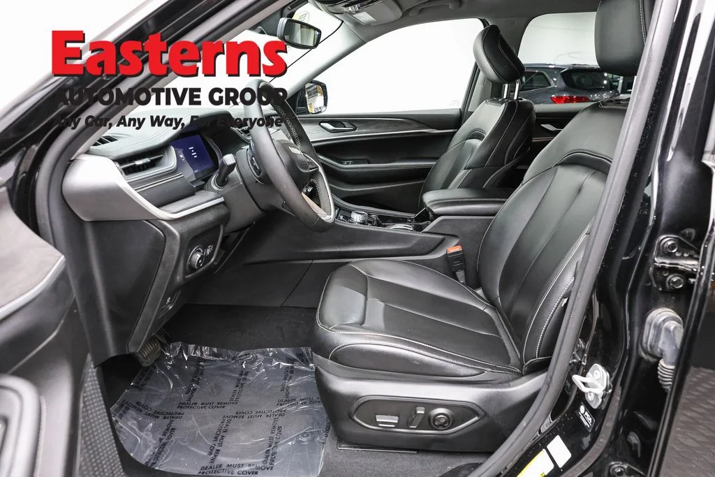 Used 2023 Black Jeep Limited image 13