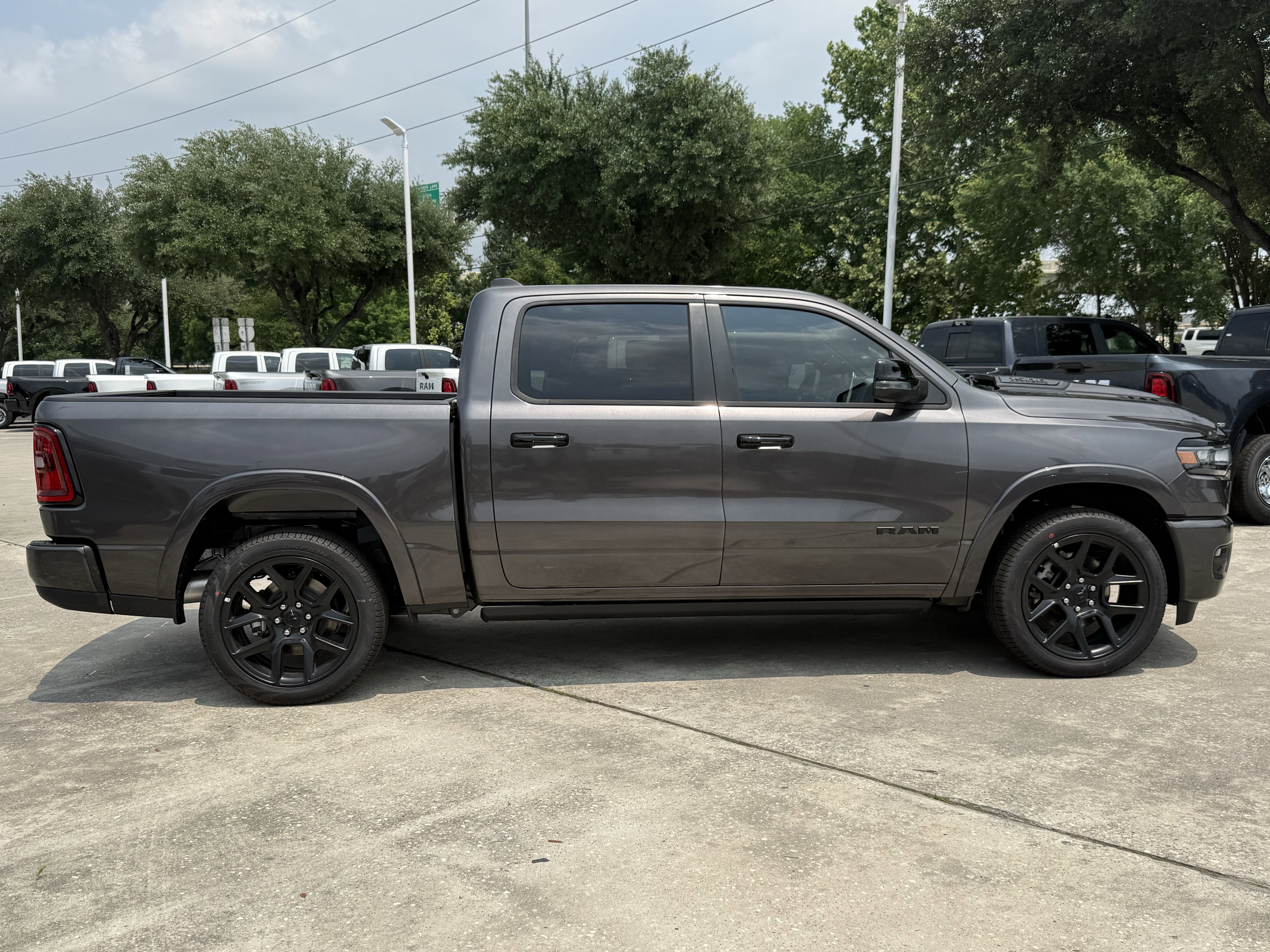 New 2026 Granite Crystal Metallic Clear-Coat Exterior Paint RAM Laramie image 3