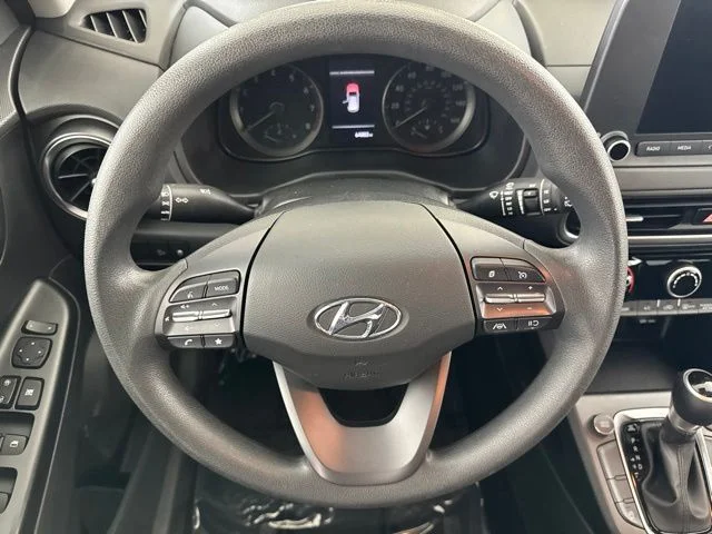 Used 2022 Black Hyundai SEL image 24