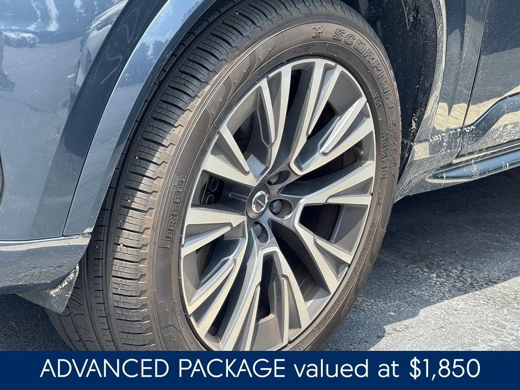 Used 2022 Blue Volvo T6 Momentum image 5
