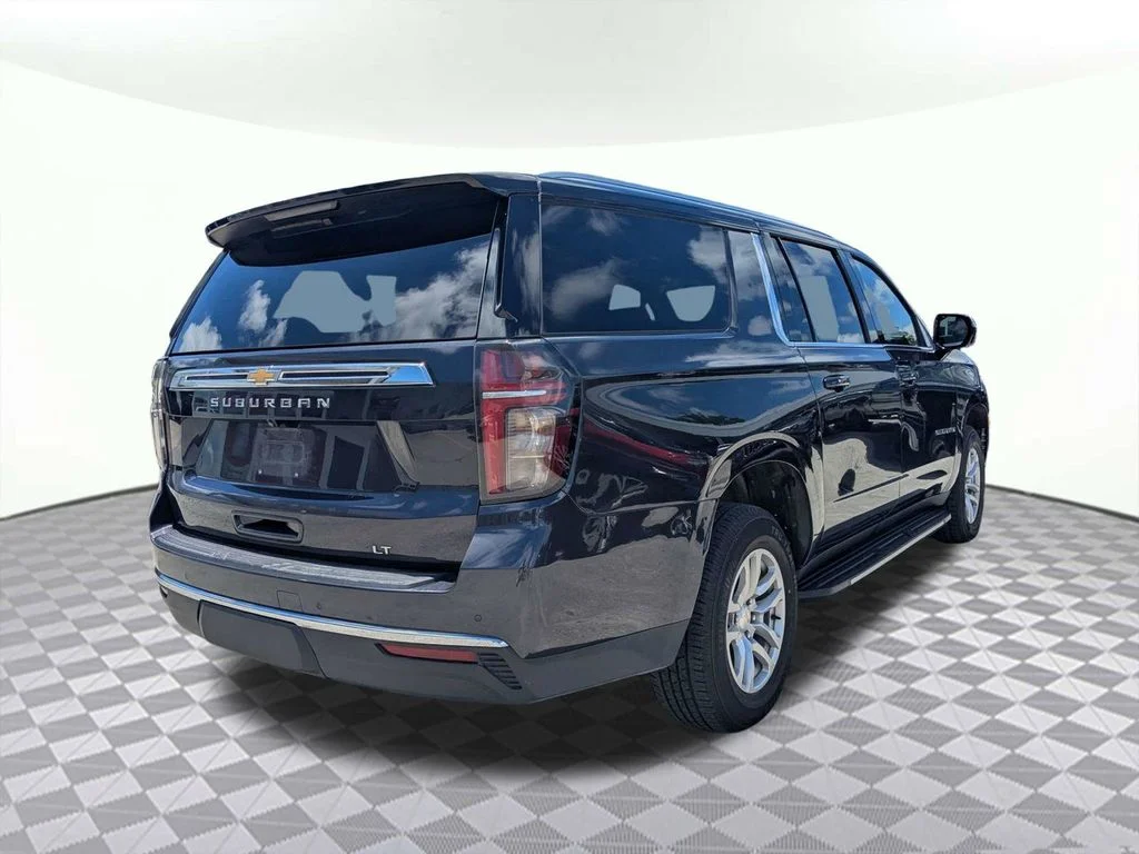 Used 2023 Gray Chevrolet LT image 3