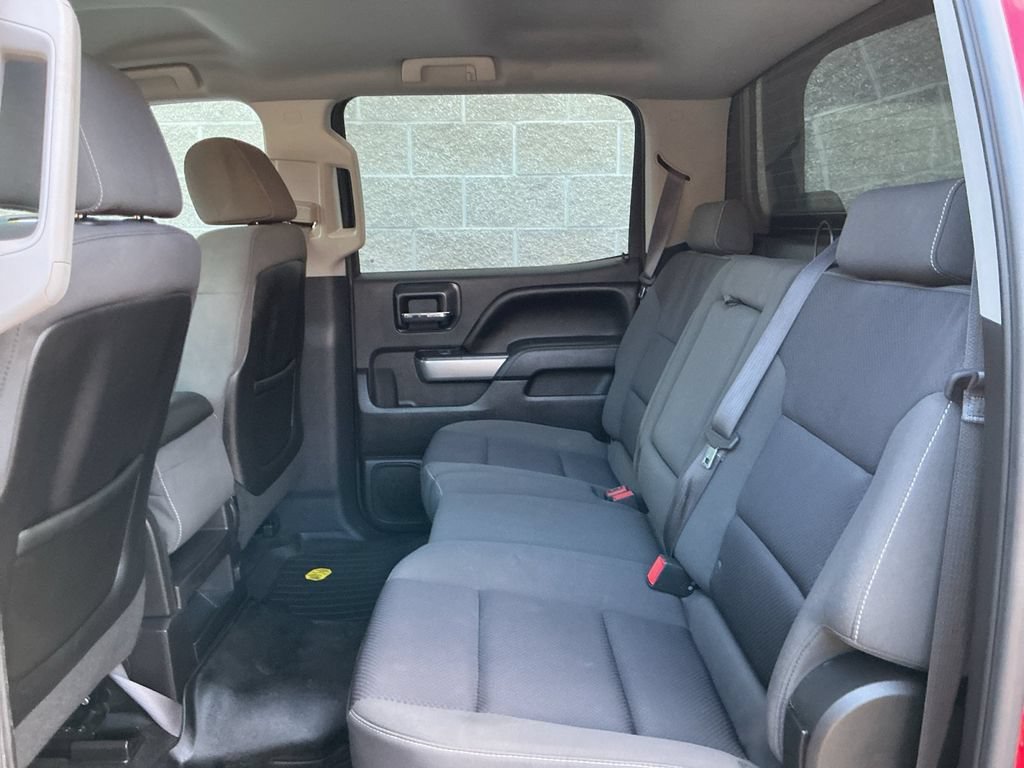 Used 2015 VICTORY RED Chevrolet LT image 21