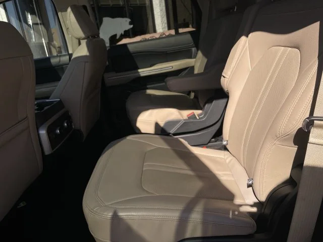 Used 2023 White Ford Limited image 23