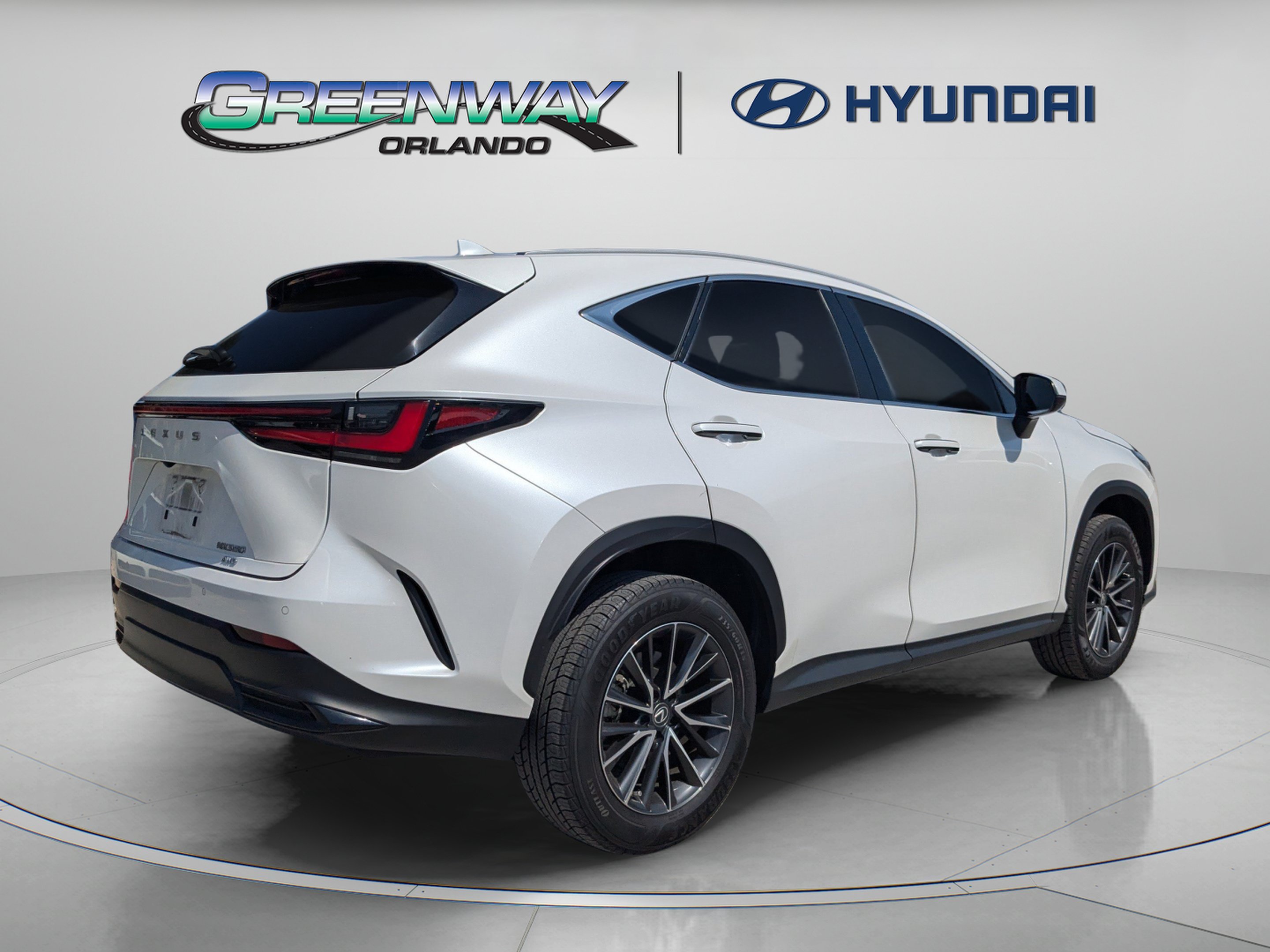 2022 Lexus NX 350 - Photo 8