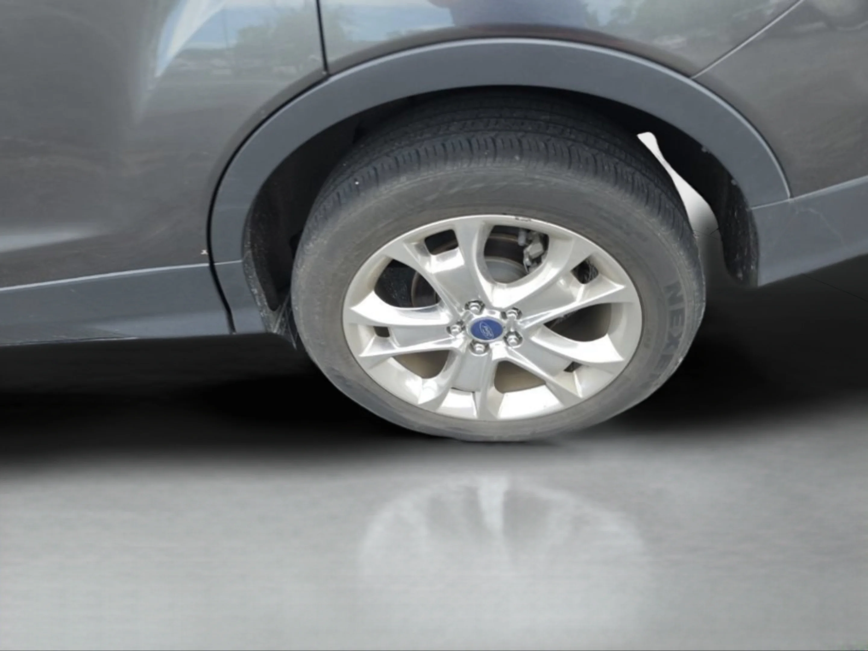 Used 2015 Gray Ford SE image 59