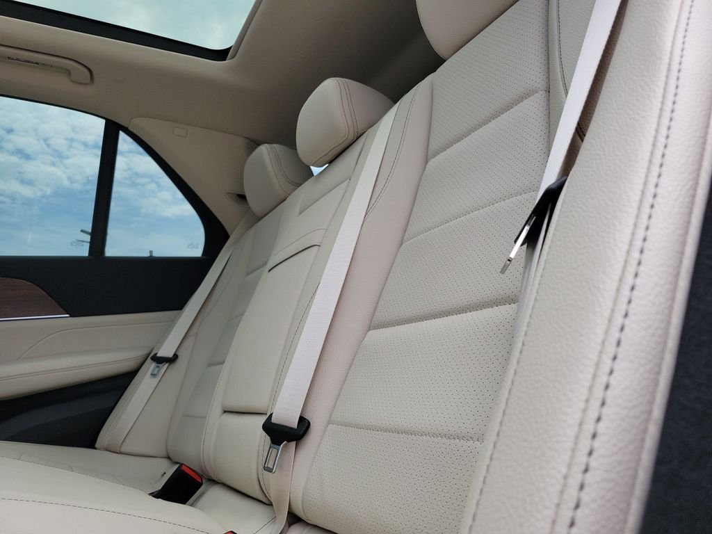 New 2026 Selenite Grey Metallic Mercedes-Benz GLE 450 image 10