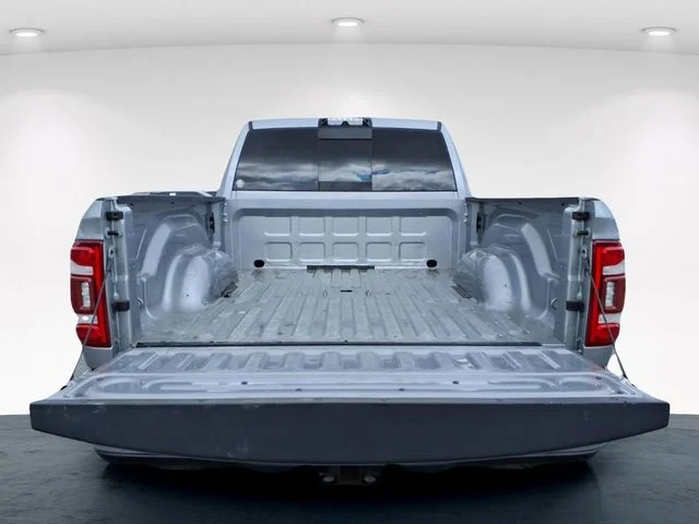 Used 2019 Silver Ram Laramie image 11