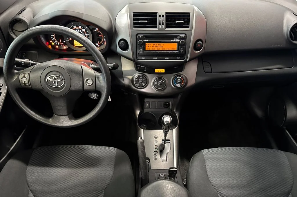 Used 2012 Silver Toyota Sport image 16