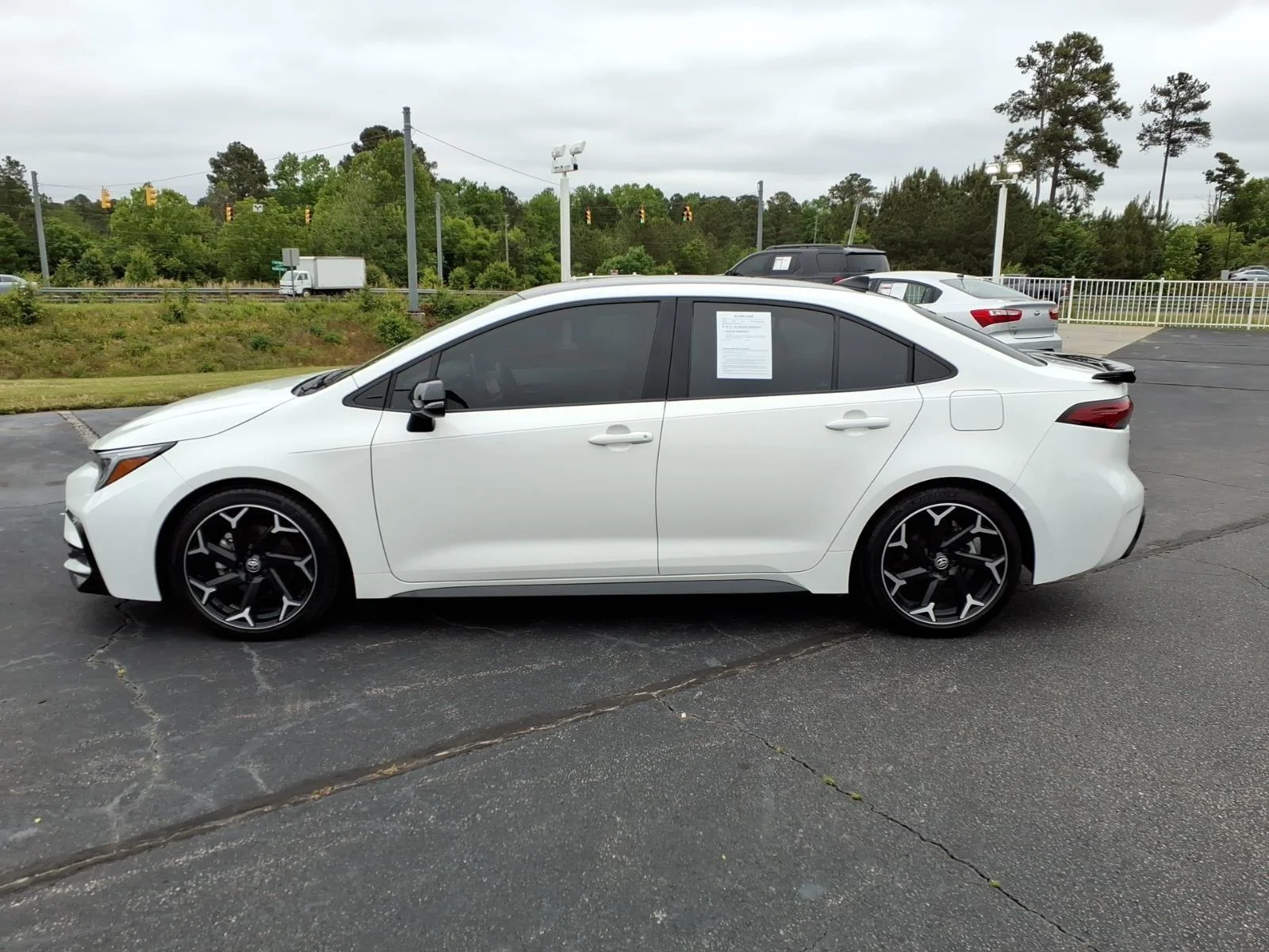 Used 2025 Ice Cap/Midnight Black Metallic Toyota FX image 3