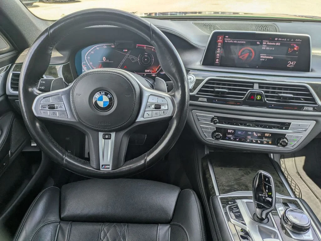 Used 2020 Gray BMW 750i xDrive image 27