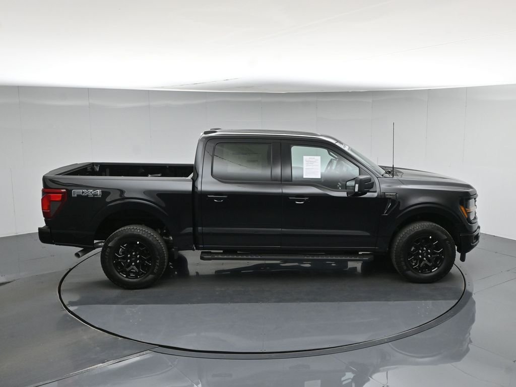 New 2026 Agate Black Metallic Ford XLT image 40