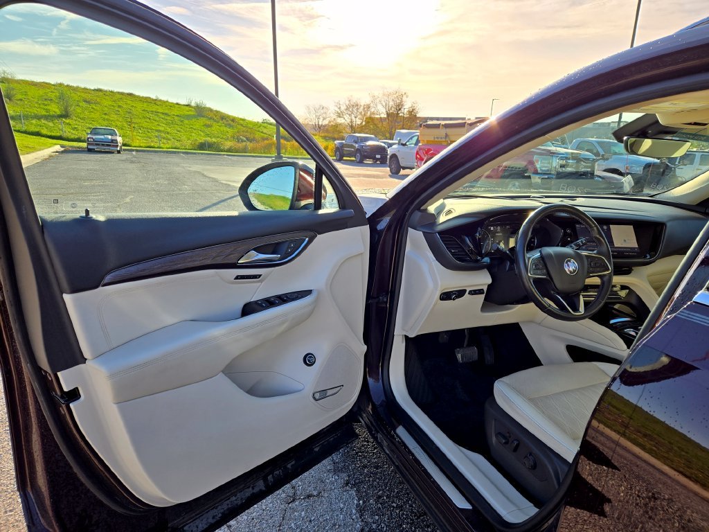 Used 2021 Red Buick Avenir image 12