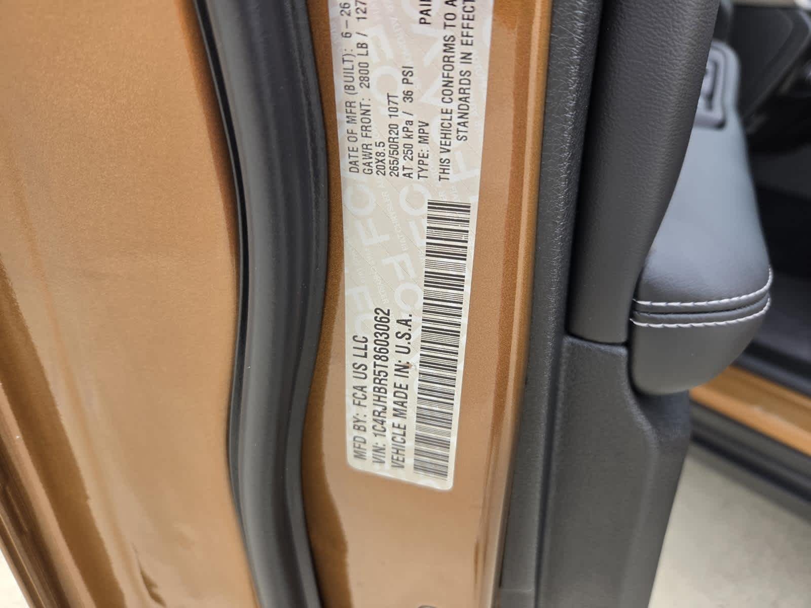 New 2026 Copper Shino Metallic Clearcoat Jeep Limited image 21