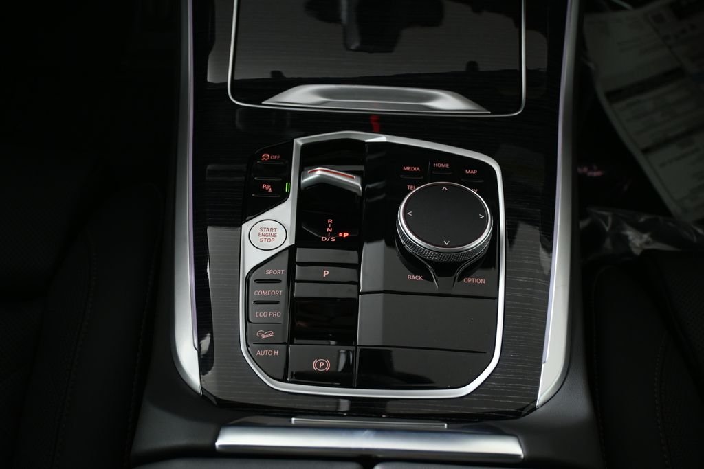 New 2026 Black Sapphire Metallic BMW xDrive40i image 24