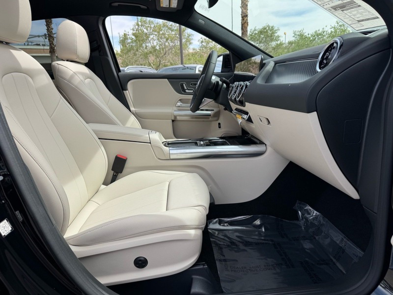 New 2026 Night Black Mercedes-Benz GLA 250 SUV image 18