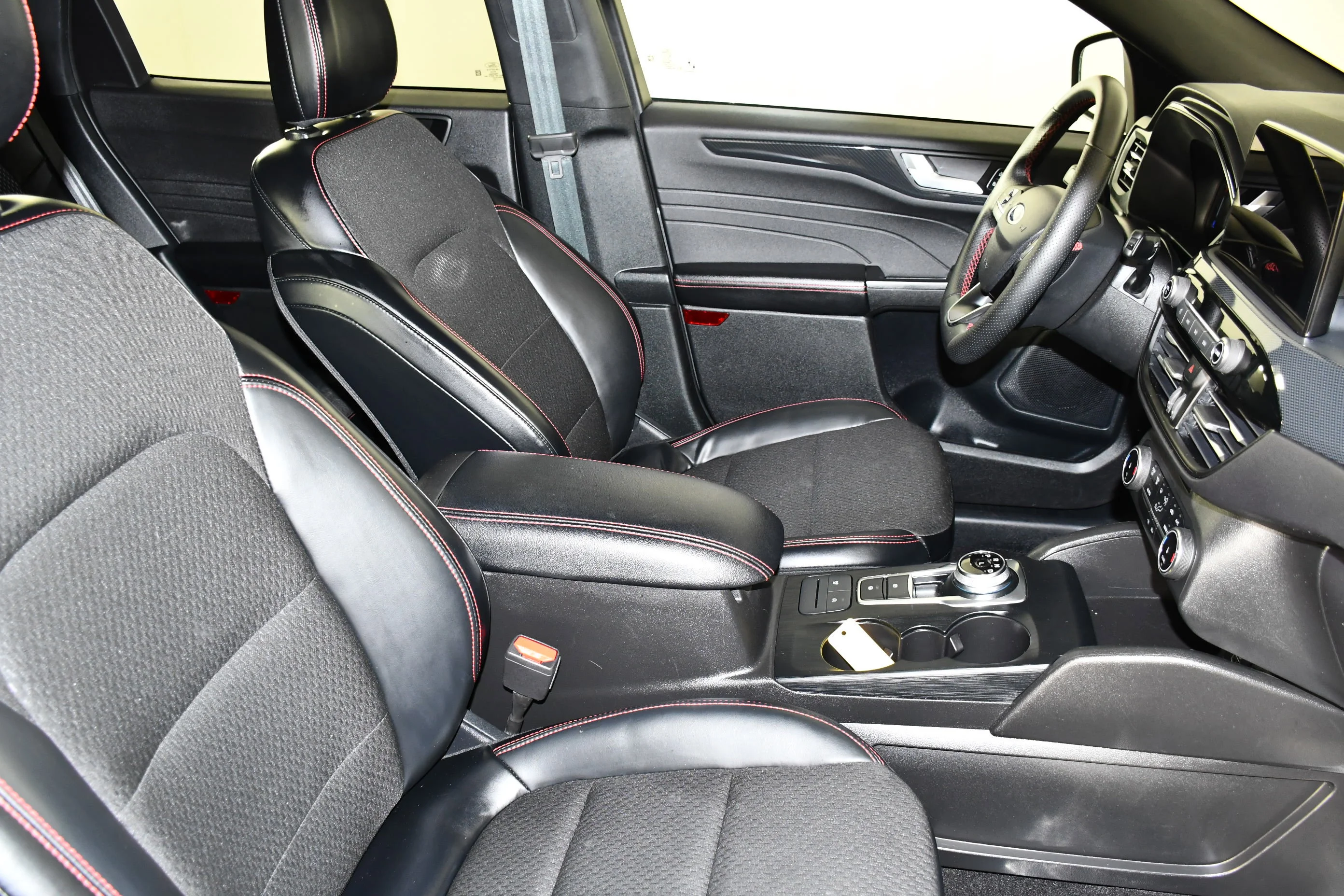 Used 2025 Gray Metallic Ford ST-Line image 40