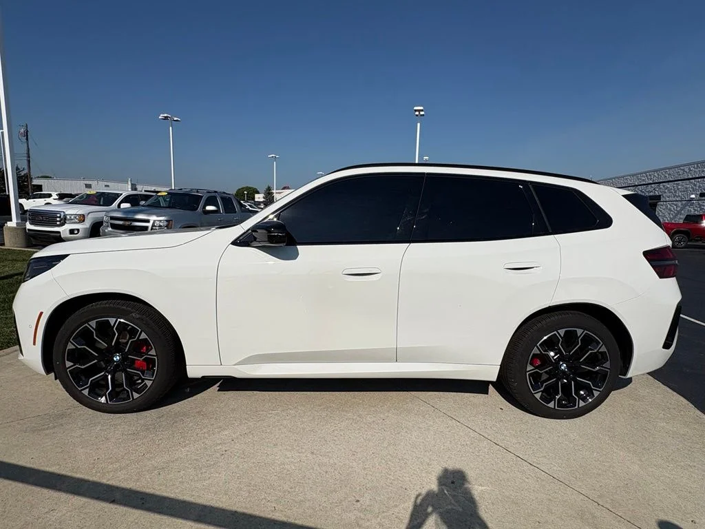 Used 2025 Alpine White BMW M50 xDrive image 4