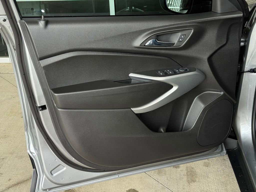 2026 Chevrolet Trax RS - Photo 23