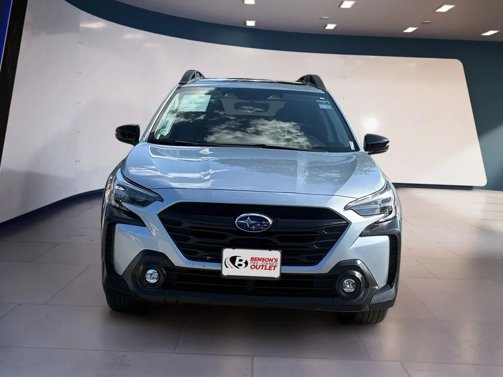 Used 2025 Silver Subaru Onyx Edition image 8