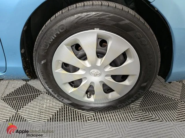 Used 2014  Toyota Two image 37