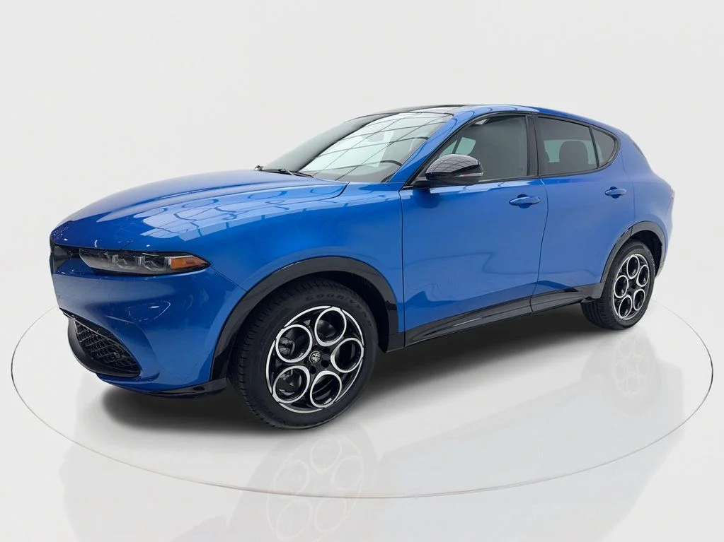 New 2025 Blue Alfa Romeo Base image 5