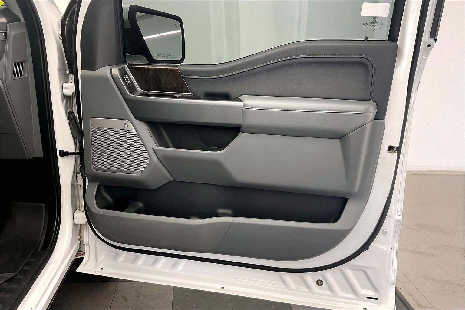 Used 2021 Oxford White Ford Lariat image 26