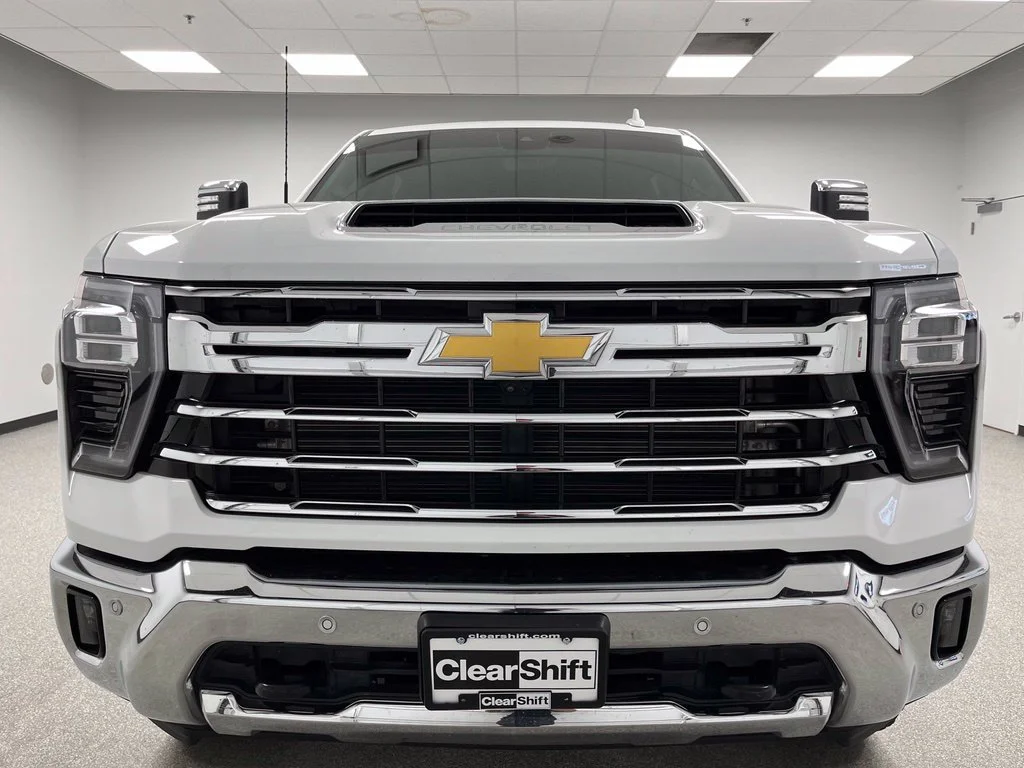 Used 2026 White Chevrolet LTZ image 3