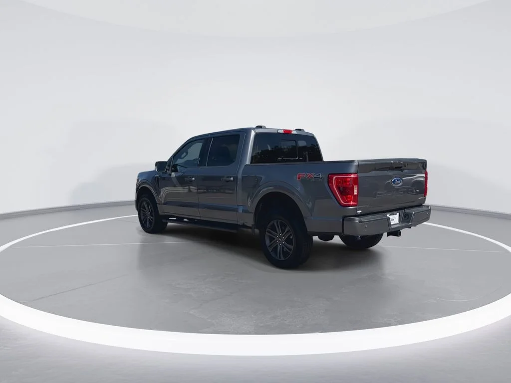 Used 2022 Gray Ford XLT image 4