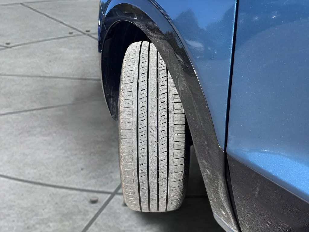 Used 2025 Blue Kia SX image 36