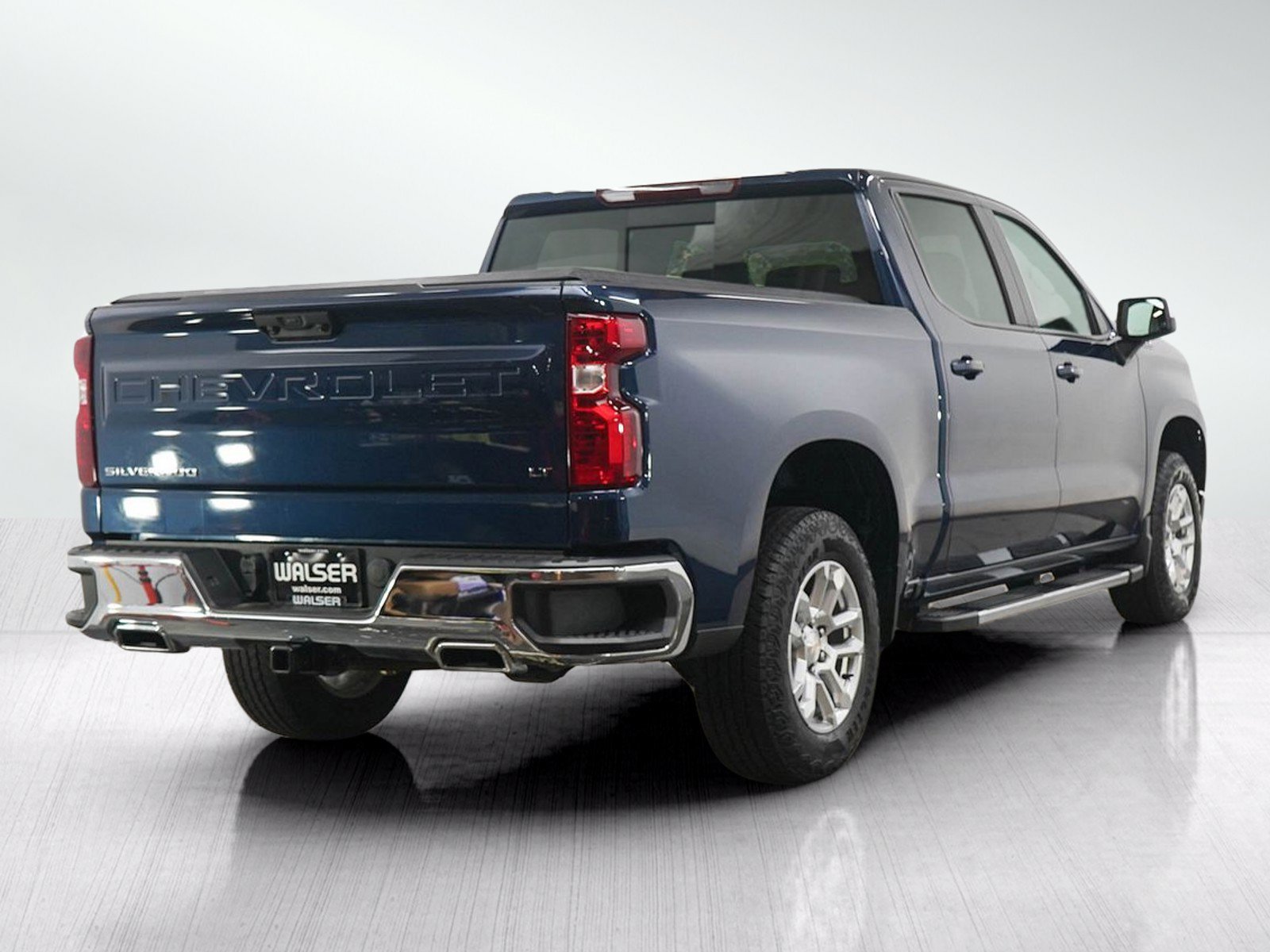 Used 2022 Northsky Blue Metallic Chevrolet LT image 5