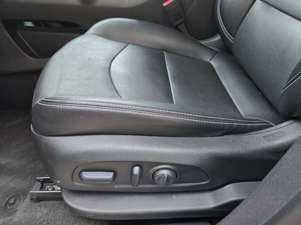 Used 2024 Black GMC SLT image 16