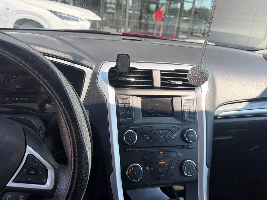 Used 2013 Ruby Red Metallic Ford SE image 16