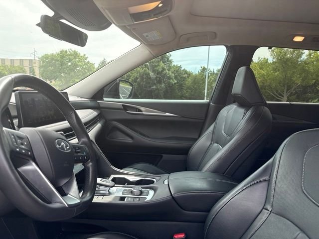 Used 2023 Gray INFINITI LUXE image 10