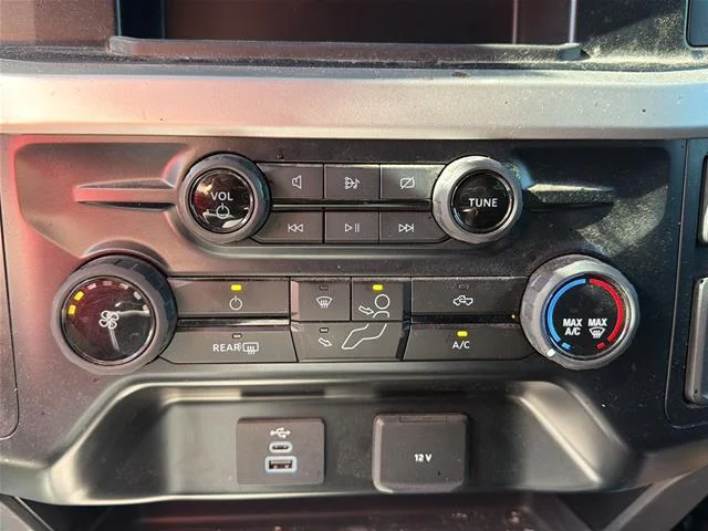 Used 2023 Blue Ford  image 10