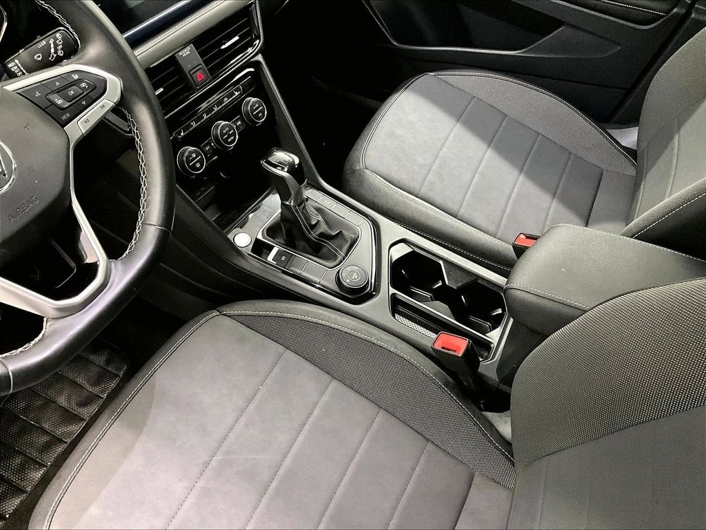 Used 2024 Gray Volkswagen 1.5T SE image 20