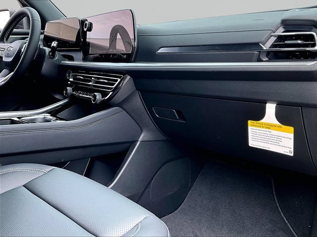 2027 Chevrolet Traverse LT - Photo 9