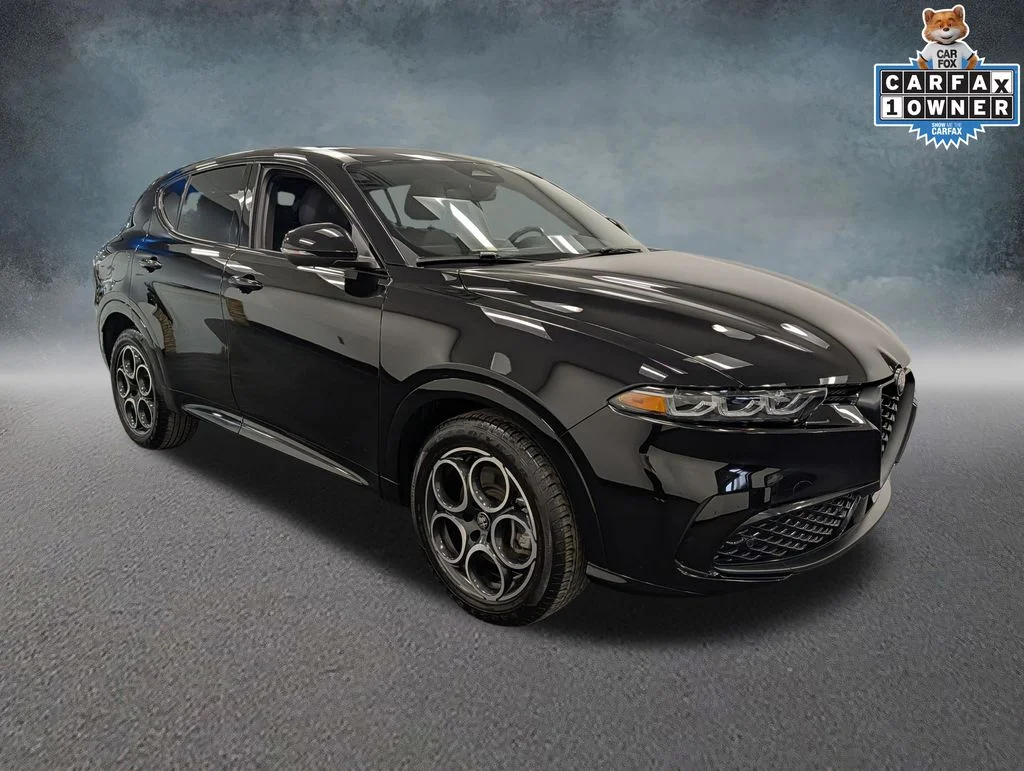 Used 2025 Black Alfa Romeo  image 3