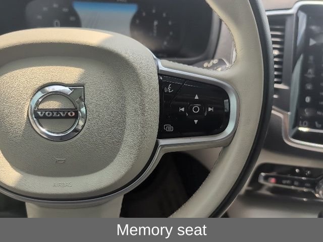 Used 2019 White Volvo T6 Momentum image 7