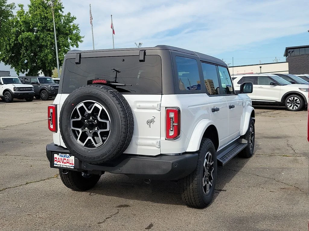 New 2026 Oxford White Ford Outer Banks® image 5