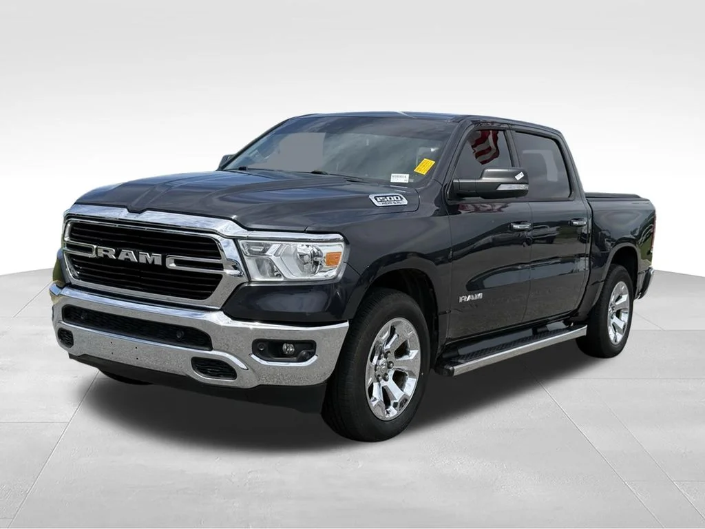 2019 RAM 1500 Big Horn/Lone Star 4x4 Crew Cab 5'7's photo