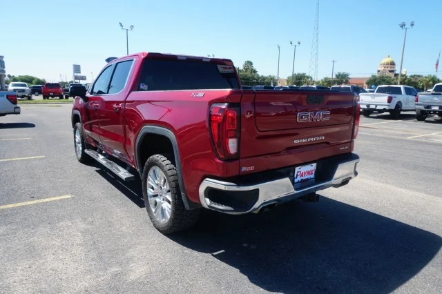 Used 2021 RED GMC SLE image 8