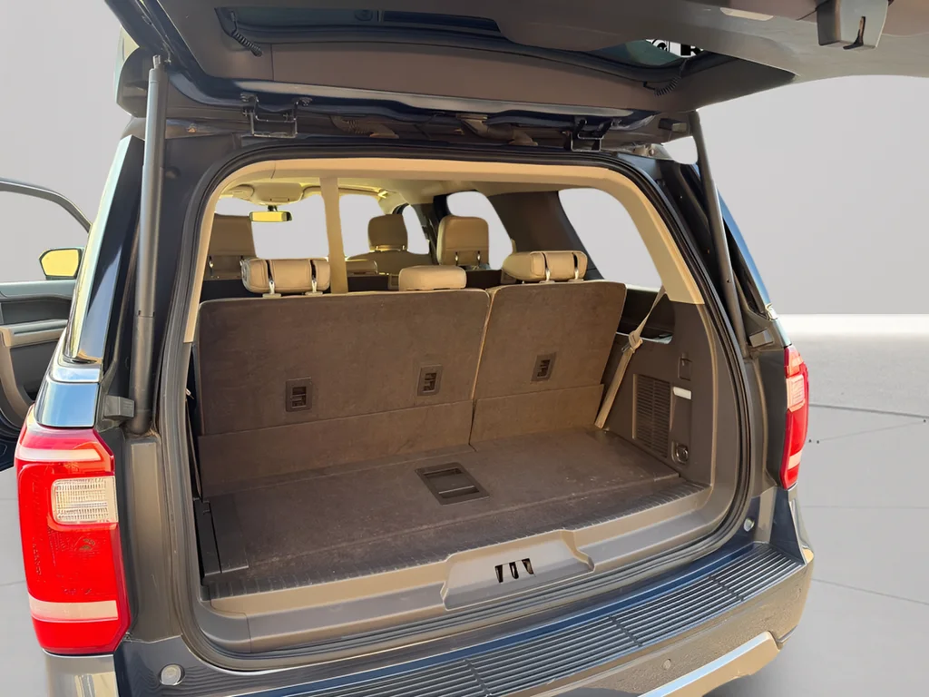 Used 2018 Blue Ford XLT image 46