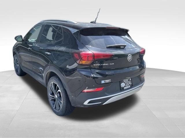 Used 2022 Black Buick Select image 4