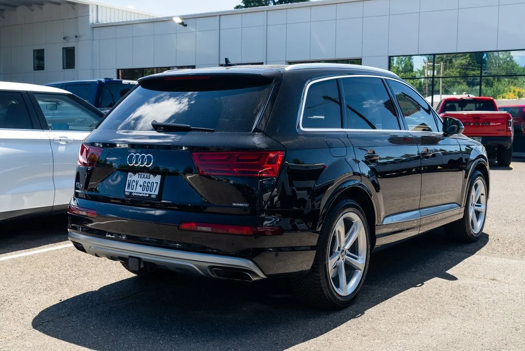 Used 2019 Black Audi 55 Prestige image 6