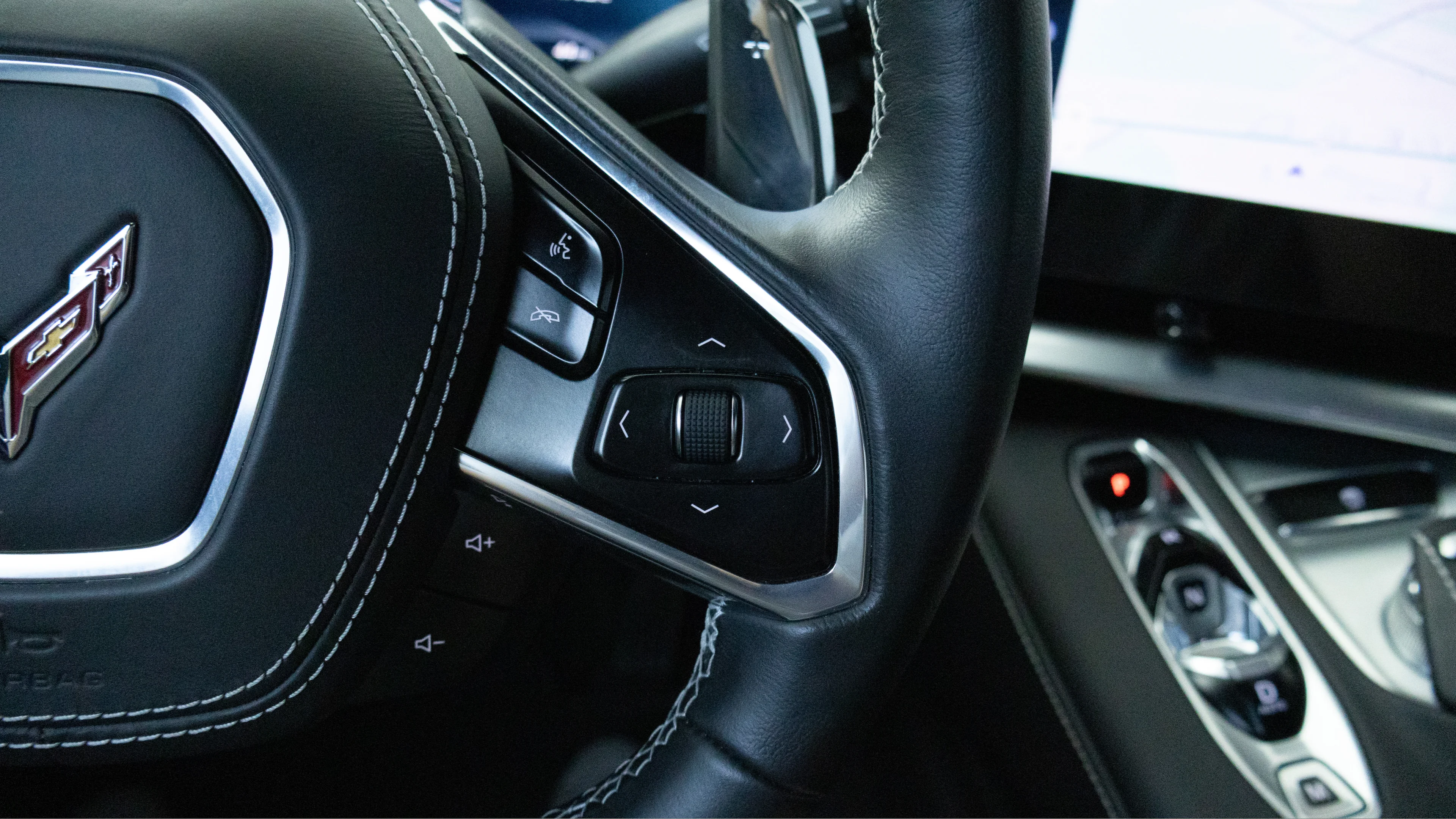 Used 2025 Arctic White Chevrolet 1LT image 20